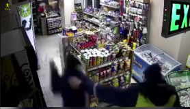 Un tânăr riscă ani grei de închisoare după ce a amenințat o vânzătoare cu un cuțit și a sustras 3000 de lei
